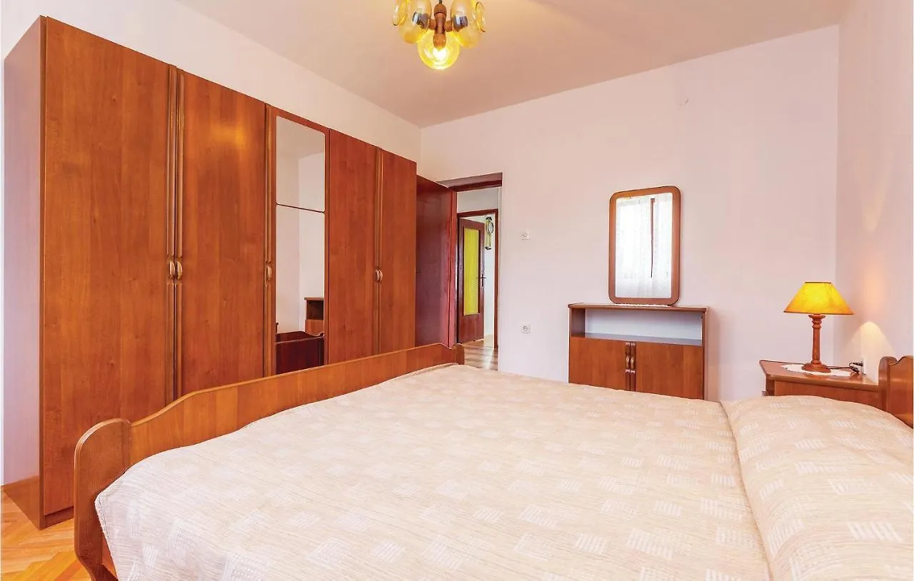 Nice Apartment In Novi Vinodolski With 2 Bedrooms And Wifi 0*,  Croatia